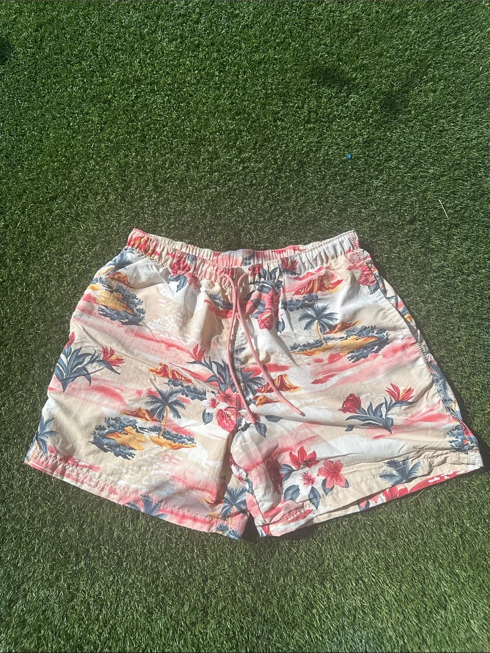 Men's Tropical Floral Short Sleeve Shirt Set in Cream and Coral